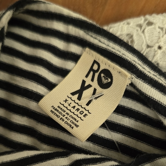 Roxy Black and White Striped Top - Picture 2 of 5